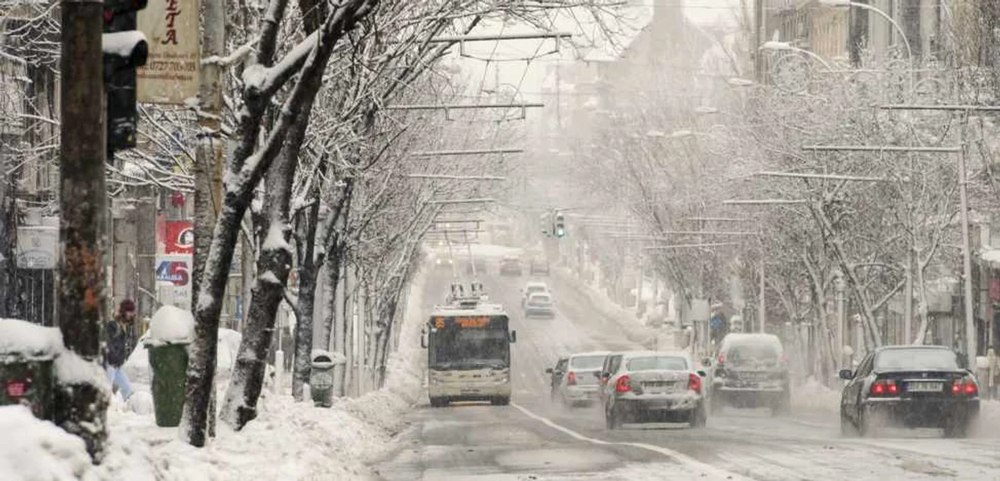Vreme rece în cea mai mare parte a țării. Unde va ninge în acest weekend