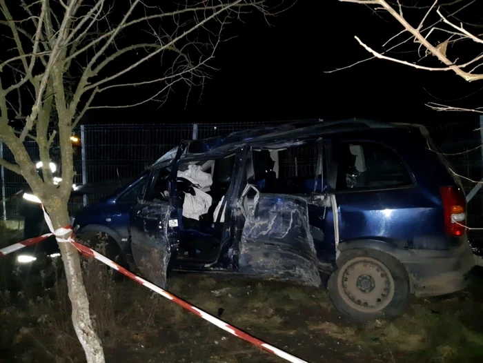 Maşina implicată în accident                                                FOTO: ISU Giurgiu