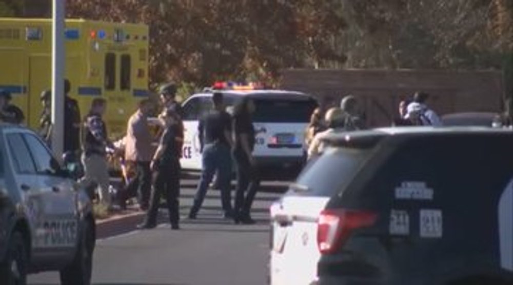 Cel puțin trei persoane au fost ucise într-un atac armat petrecut la o universitate din Las Vegas.