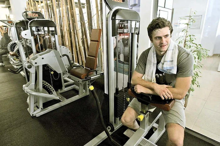 Ştefan şi-a lucrat  picioarele