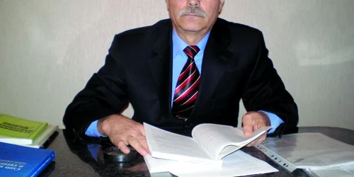 Avocatul Ilie Rotaru a anunțat primul că e bun de președinte. Foto: rotaru.md