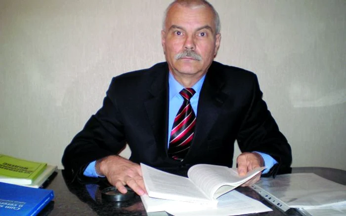 Avocatul Ilie Rotaru a anunțat primul că e bun de președinte. Foto: rotaru.md