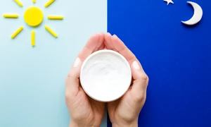 De ce ai nevoie de creme hidratante diferite pentru ten ziua si noaptea  Sursa foto shutterstock 1335545144 jpg