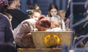 4 front sfanta moaste jpg