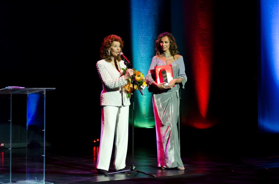 Italian actress Sophia Loren receive the Lifetime Achievement Award from Madalina Ghenea during the Transylvania International Film Festival 2016, Cluj Napoca, Romania on june 5, 2016 jpeg