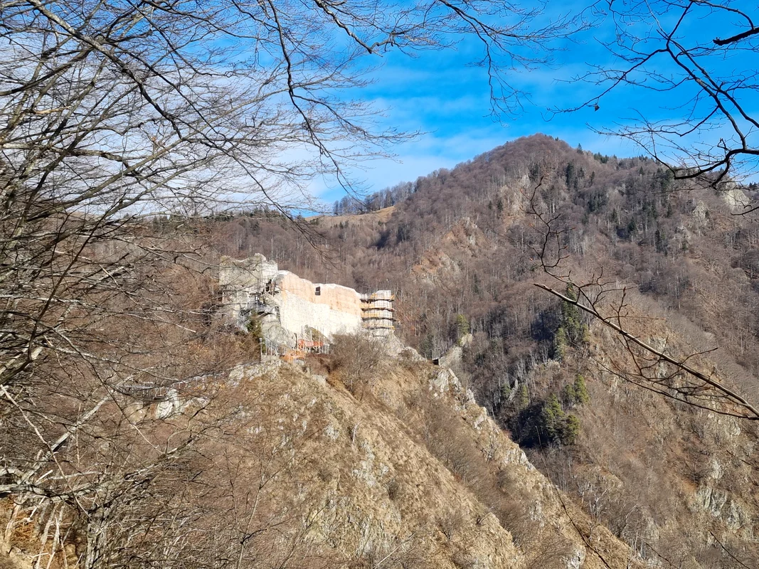 Cetatea Poenari este în proces de restaurare Foto: Asociația Montana Vidraru/Facebook jpg