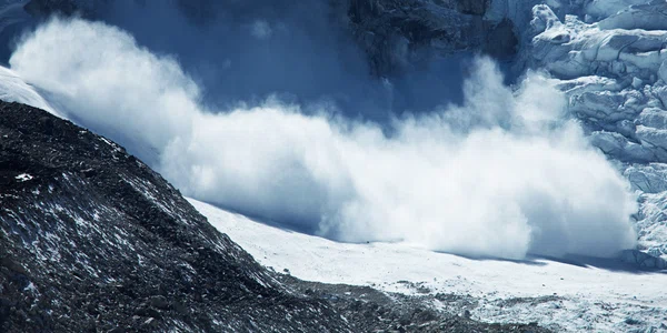 Avalanșă în Himalaya FOTO Shutterstock 
