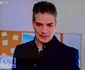 Este și solist și actor