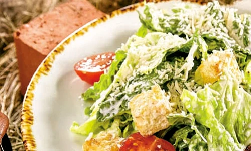 salata verde cu pui jpg