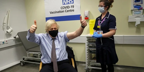 Boris Johnson s-a vaccinat cu AstraZeneca FOTO via News.ro