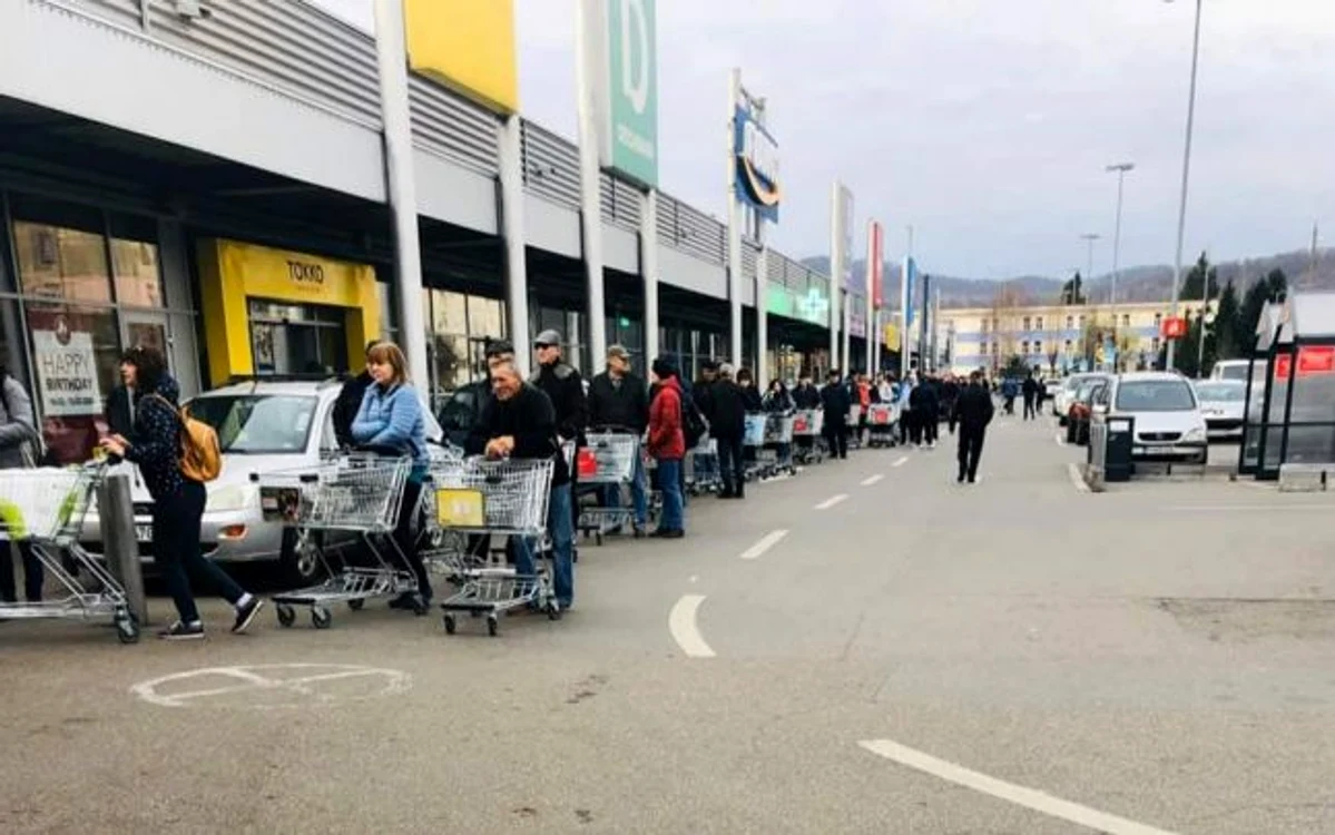 cozi magazin kaufland campina foto moise ionut/facebook