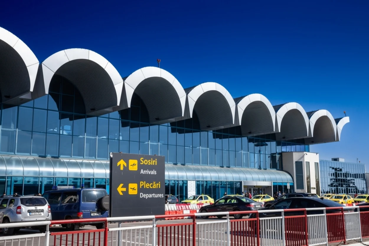 Aeroportul Otopeni, dotat cu scannere care detectează actele de identitate false