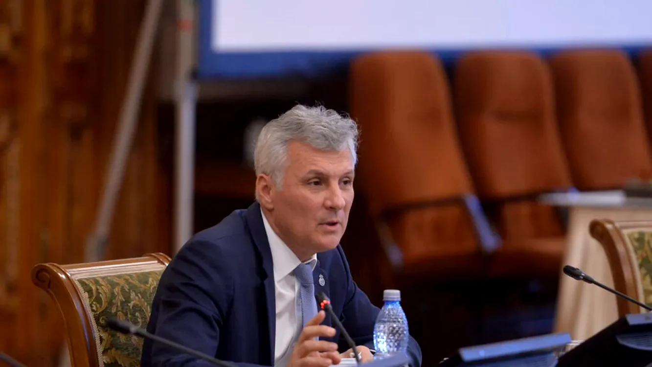 Daniel Zamfir susține că premierul face declarații care afectează economia / Sursa foto: Mediafax