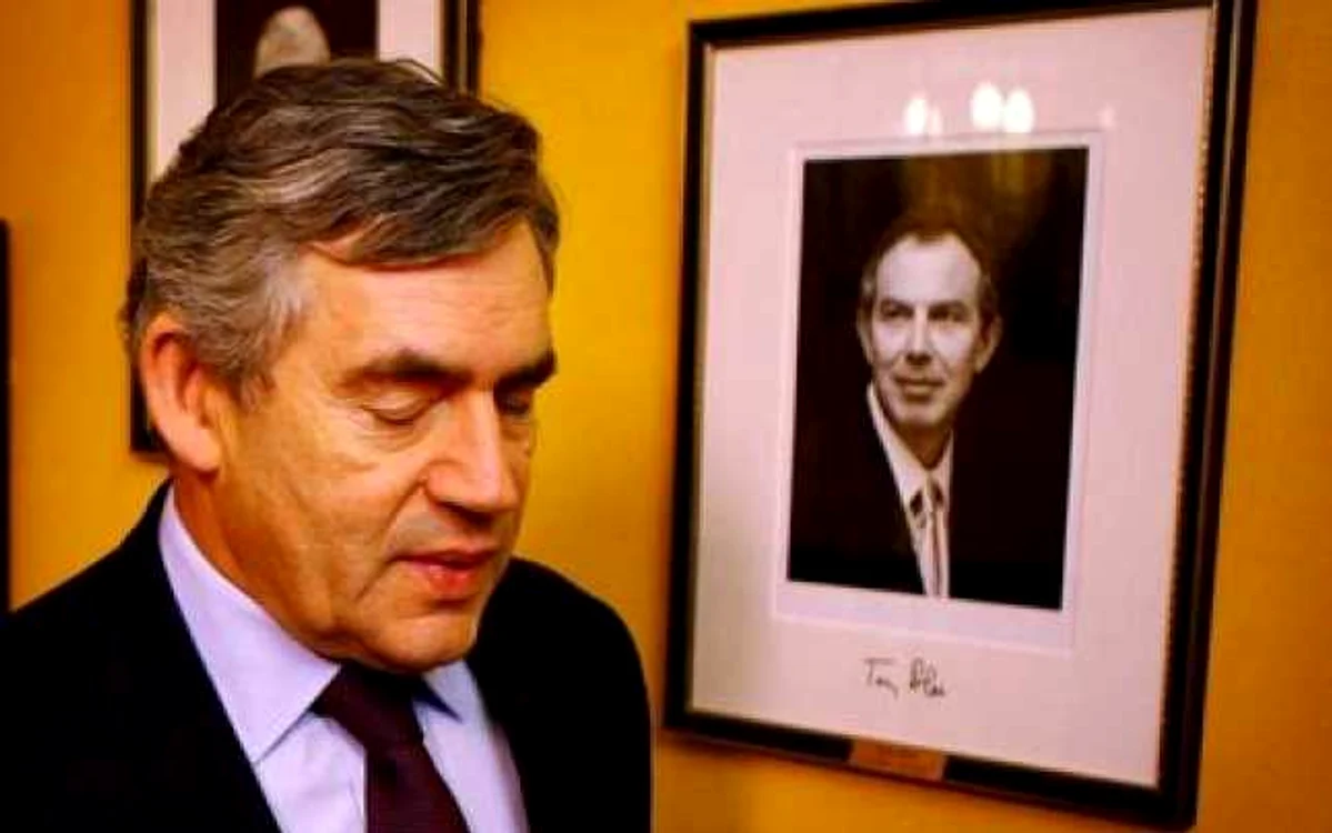 Gordon Brown a forţat demisia lui Tony Blair