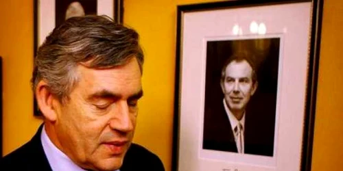 Gordon Brown a forţat demisia lui Tony Blair