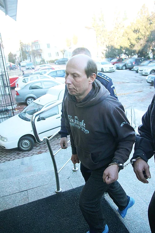 Maxim Vleju (46 de ani) și-a recunoscut crimele și a ajuns în spatele gratiilor foto: Sandrinio Neagu