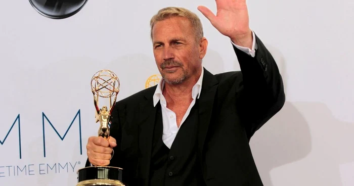 Kevin Costner a luat Globul de Aur pentru miniseria turnată la Râşnov. FOTOArhivă.