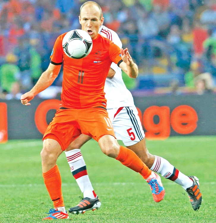 
    Robben speră să  şteargă, în faţa  Germaniei, impresia  proastă lăsată în  ultima vreme (fotografii: Reuters)  