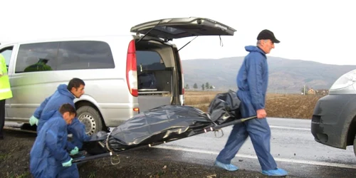 Cei patru moldoveni au murit spulberaţi de un automobil ce se deplasa cu viteză