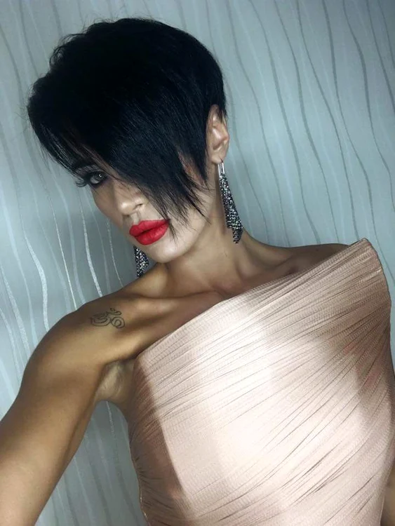 
    Bianca Drăguşanu  