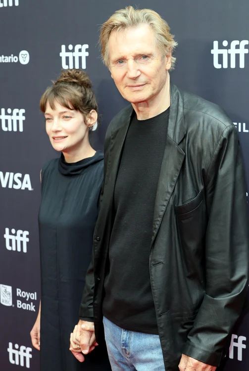 Stella Stocker, Liam Neeson de mână în Toronto, Profimedia (2) jpg