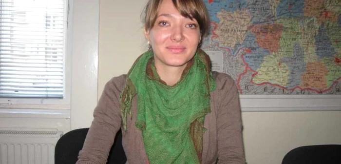 Oana Sicoie are o firmă de curăţenie cu 10 angajaţi.