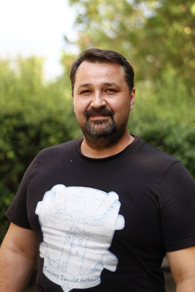 Profesorul care a pus satul Ruși pe harta turistică a lumii. Aici se află al doilea turn ca înclinație după turnul din Pisa