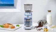 Râșniță electrică de cafea Smeg Dolce&Gabbana Sursă Harvey Norman jpg