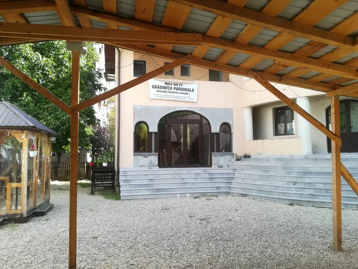 În altarul de vară al bisericii a avut loc agresiunea sexuală