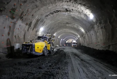 Autostrada cu tuneluri din vestul României  Tunelurile de la Holdea  Foto Daniel Guță  ADEVĂRUL (59) JPG