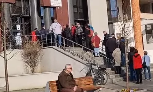 coada impozit FOTO captura Ziarul Unirea png