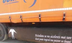 Cu ochii n 3,14 jpeg