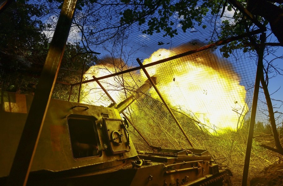 Un soldat rus s-a plâns la telefon că a fost trimis să lupte cu lopeți la Andriivka, lângă Bahmut