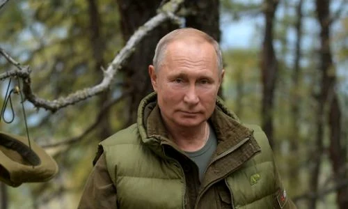 Vladiimir Putin și a sărbătorit ziua de naștere într o drumeție jpeg