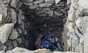 Descoperiri arheologice în fântâna castrului roman de la Călugăreni (© Muzeul Județean Mureș)