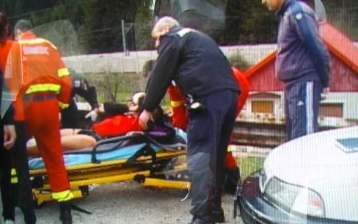 Bărbatul a fost dus la spital