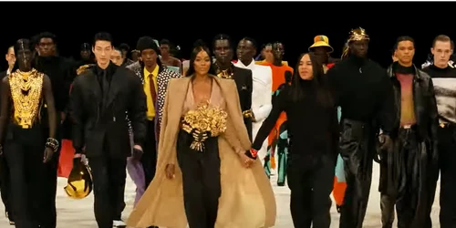 Naomi FOTO captura Balmain Fall 2024 png