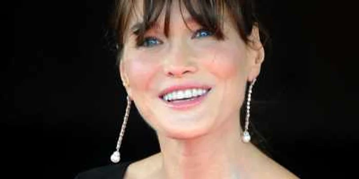 Carla Bruni-Sarkozy revine în muzică cu un nou album