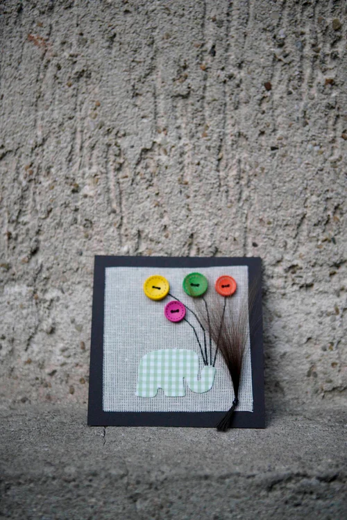 Laura Cosoi a păstrat suviţa de păr tăiată de naşi fetiţei sale