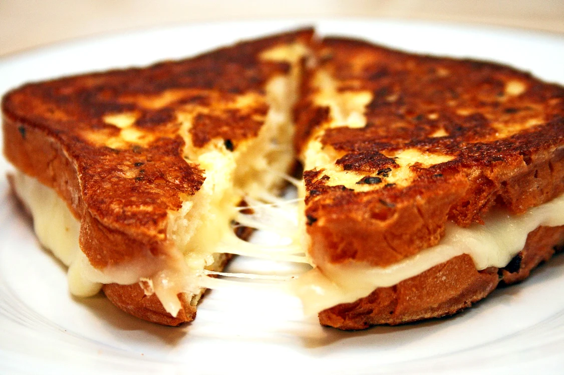 sandvisuri cu mozarella jpeg