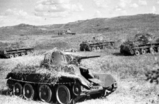 Tancuri sovietice, în timpul Bătăliei de la Halhin Gol (1939)