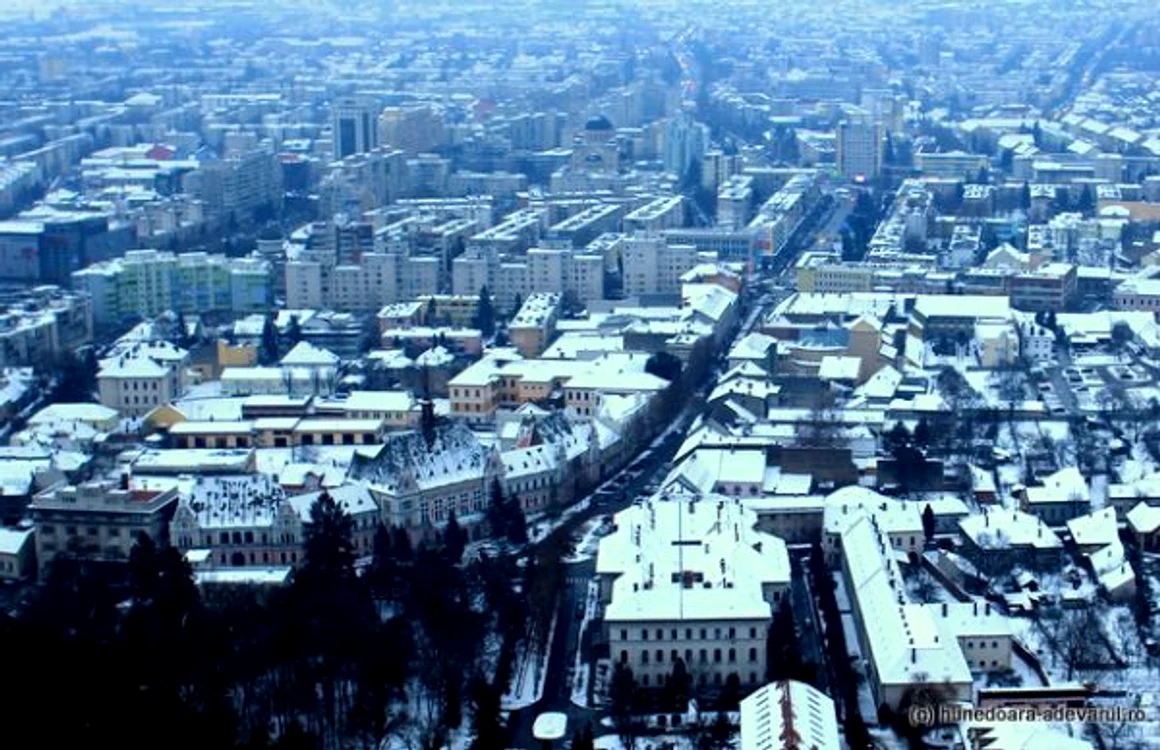 Deva se numără printre oraşele în care au fost solicitate cele mari fonduri UE. FOTO: Daniel Guţă.