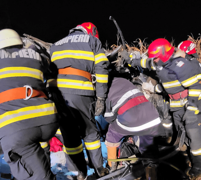 Patru morţi și un rănit într-un accident în Neamţ. Victimele, adulți și copii, erau din aceeaşi familie