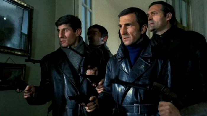 Vasile Popa (stânga), alături de Gheorghe Dinică