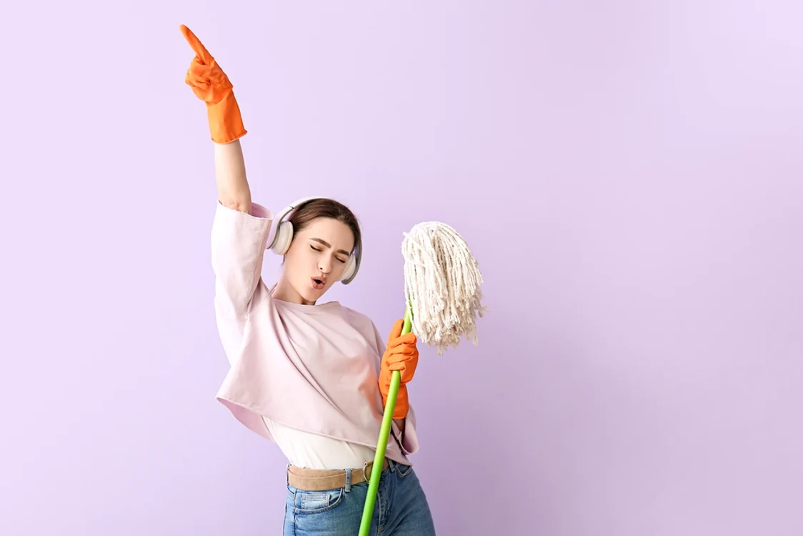 curatenie   shutterstock 2087041777 jpg