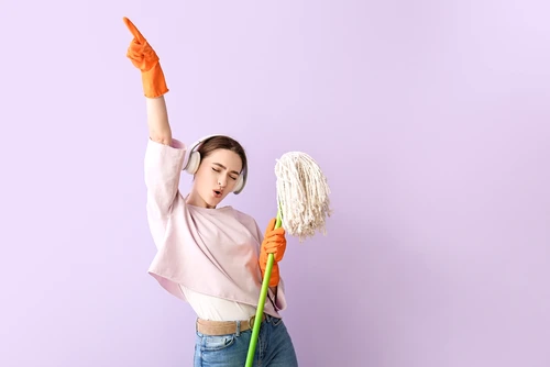 curatenie   shutterstock 2087041777 jpg