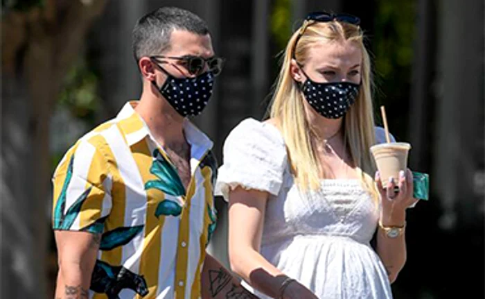 Sophie Turner (24 de ani) şi Joe Jonas (30 de ani) au devenit pentru prima oară părinţi