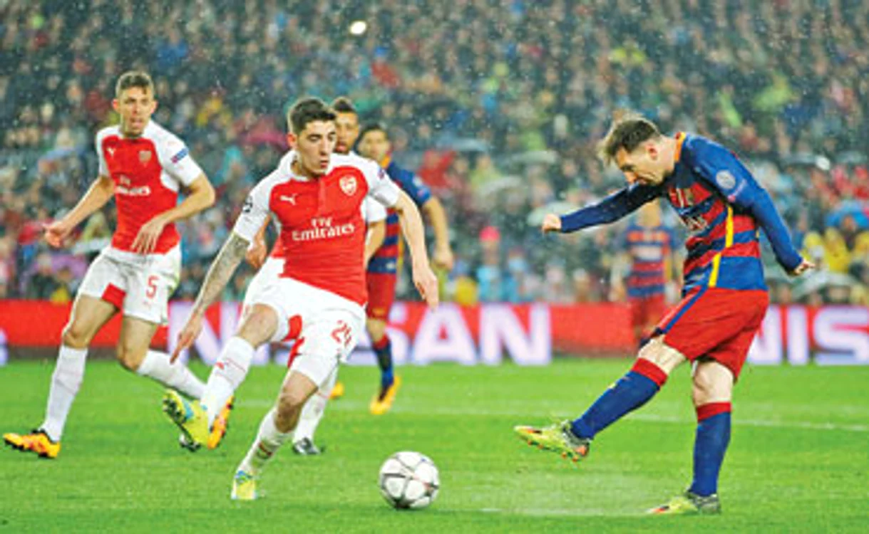 Şutul lui Messi a făcut victime în tribuneFoto: AP