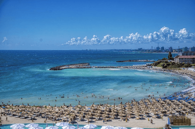 Plajele din sudul litoralului românesc atrag mulți turiști. FOTO: alohotels.ro