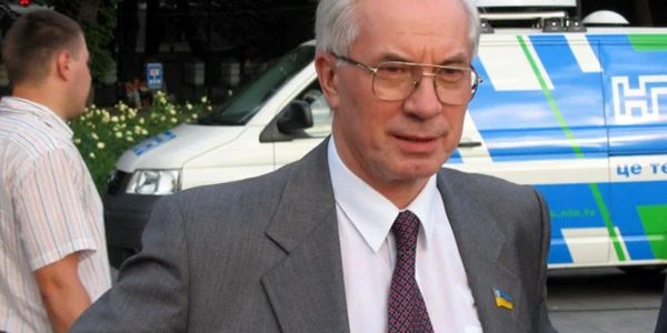 Premierul ucrainean Mykola Azarov sparge Naftogaz în două